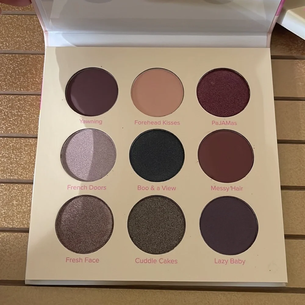 Beauty Bakerie-Breakfast in bed Eyeshadow Palette NWOT - Picture 3 of 5